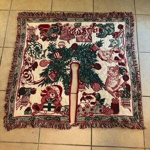 1992 Vintage Festive Holiday Tree Skirt with Teddy Bears Presents and Kittens